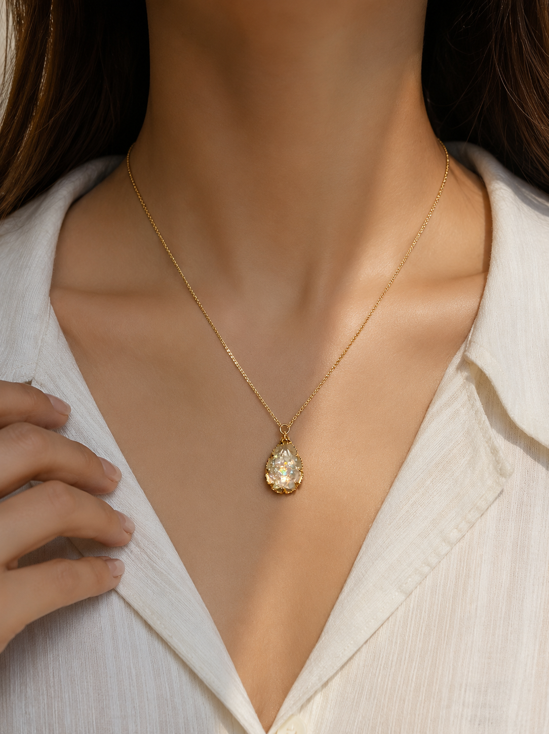 Flower Droplet Pendant: Rhinestone&Epoxy pendant